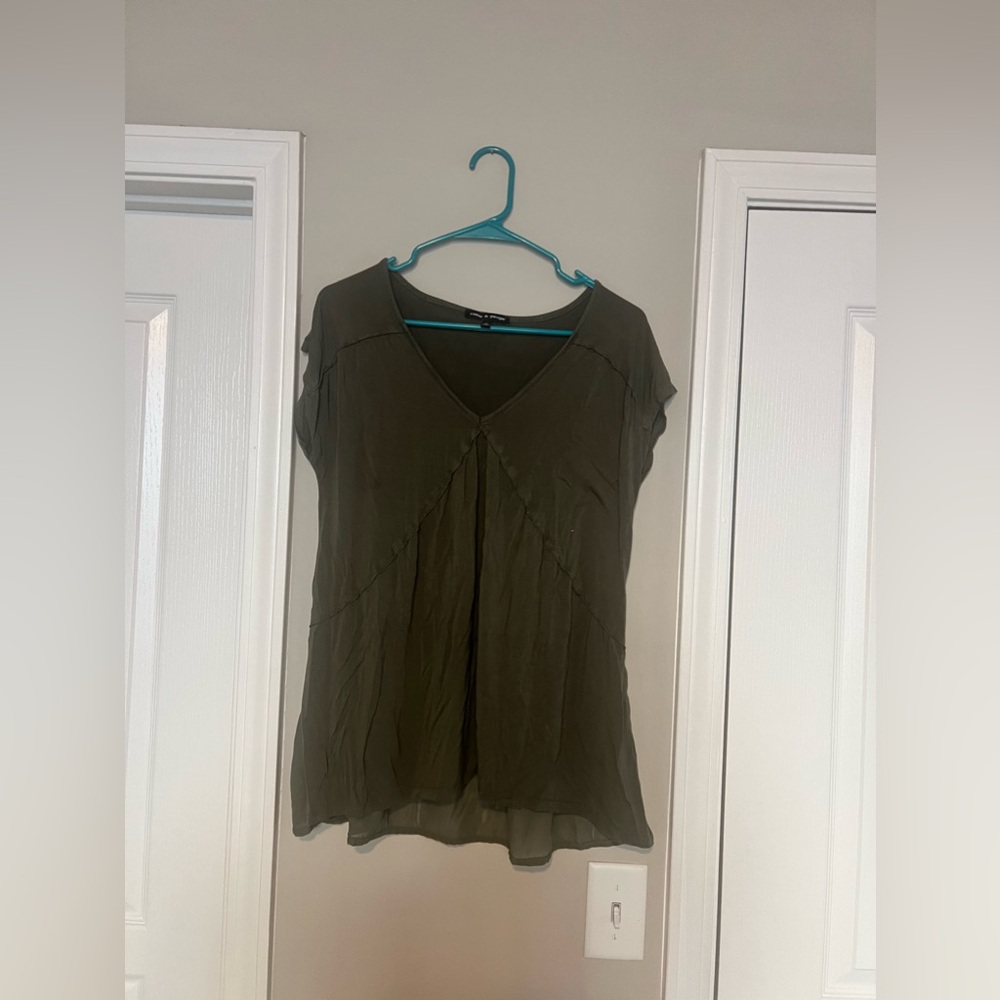 Cable & Gauge short sleeve top